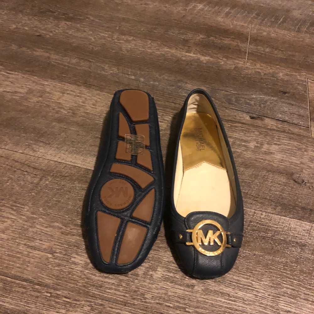 Michael Kor’s Flats barely worn